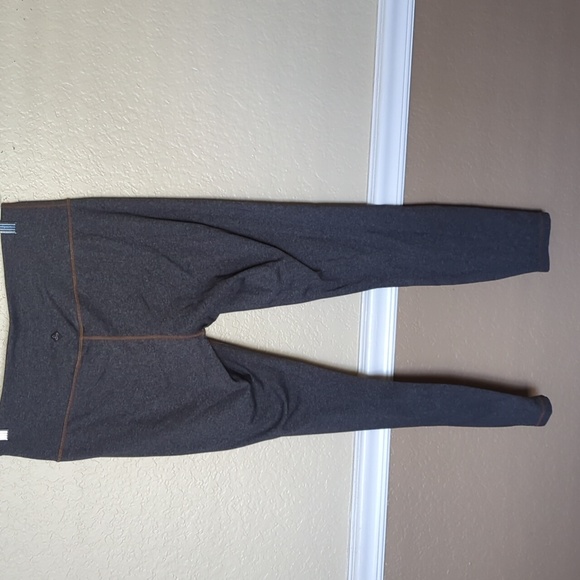 Prana leggings heathered gray with light brown stitching in L - Picture 3 of 4